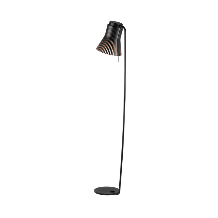 Petite 4610 gulvlampe fra Secto Design i sort
