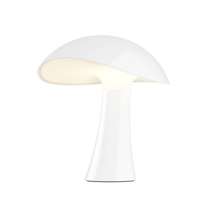 Rumee 220 Portable designet af Gabriel Tan for Louis Poulsen i cloud white tændt