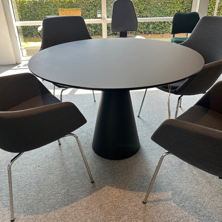 Søjlebord fra International Funiture - Udstillingsmodel