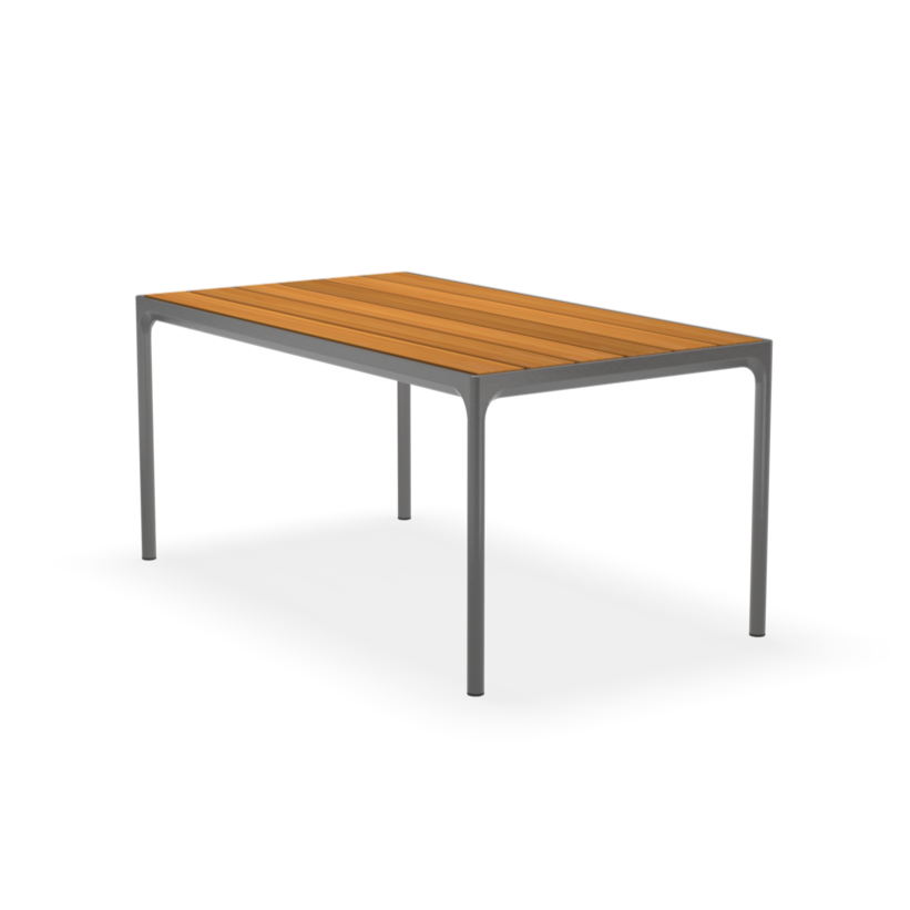 Havebord Four fra Houe. Bordet er i træ og aluminium.