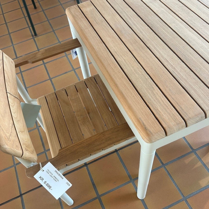 Pelagus bord inkl. 2 armstole fra Fritz Hansen - Udstillingsmodel