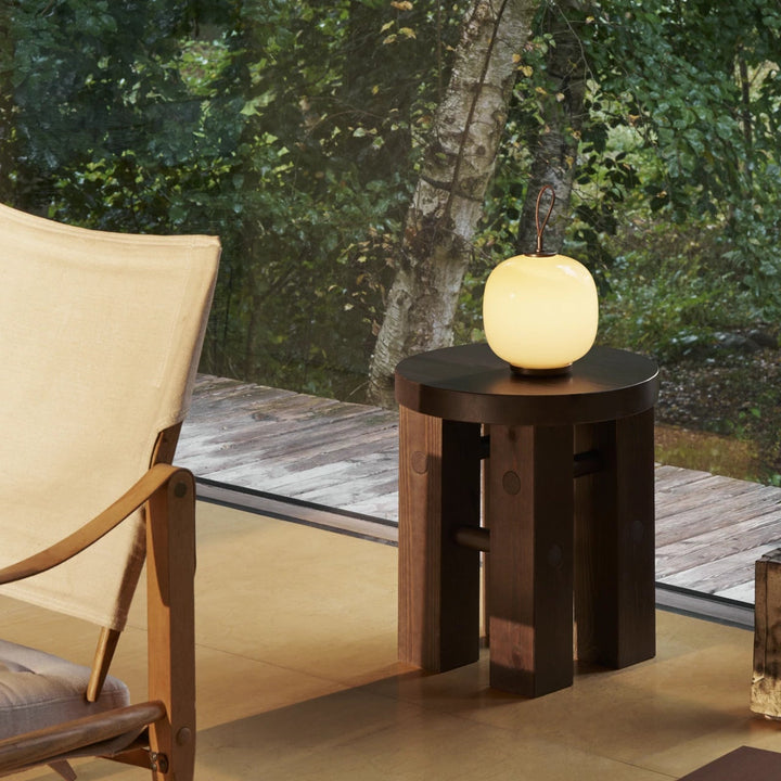 VL45 radiohus portable lampe fra Louis Poulsen i opalglas