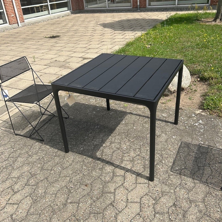 FOUR 90x90 havebord fra Houe - Udstillingsmodel