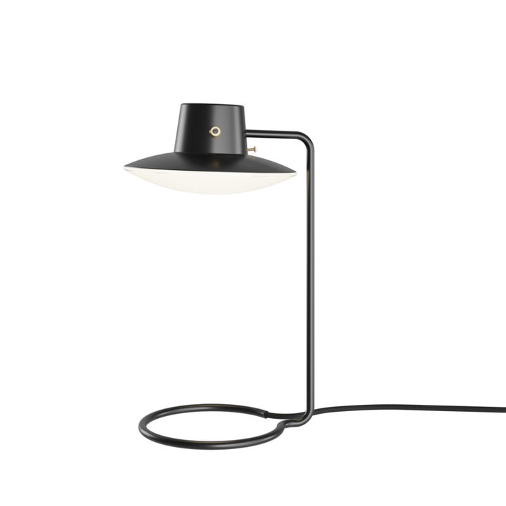 AJ Oxford bordlampe designet af Arne Jacobsen for Louis Poulsen 