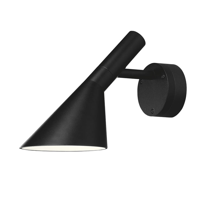 AJ 50 væglampe til udendørs brug designet Arne Jacobsen for Louis Poulsen i sort